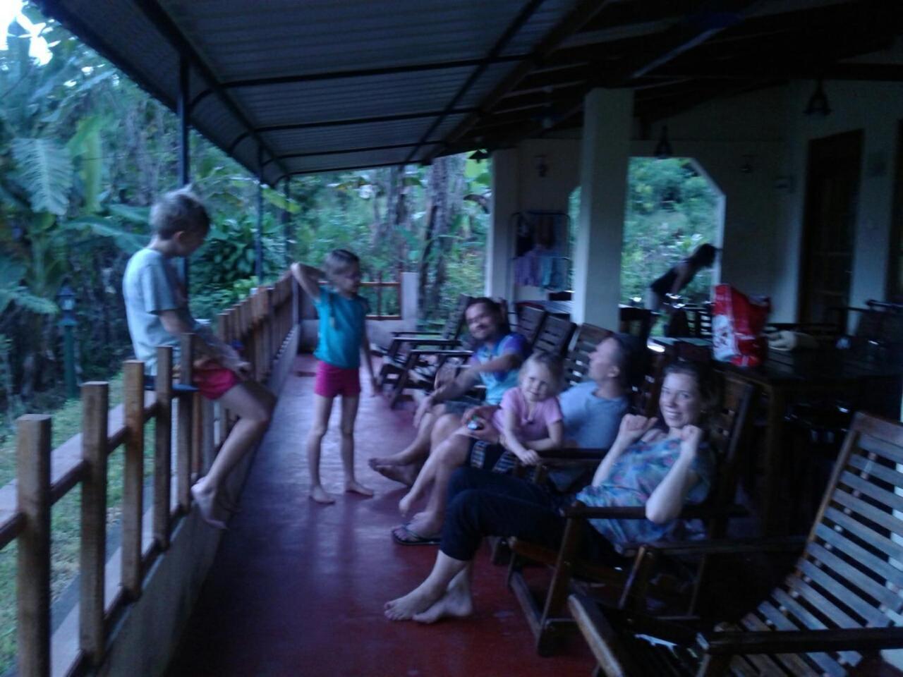 All Joys Ella Bagian luar foto